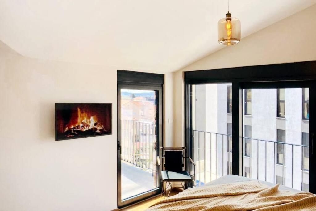 New! Stylish 2 Bedroom Condo With View & Pool Tivat Eksteriør bilde